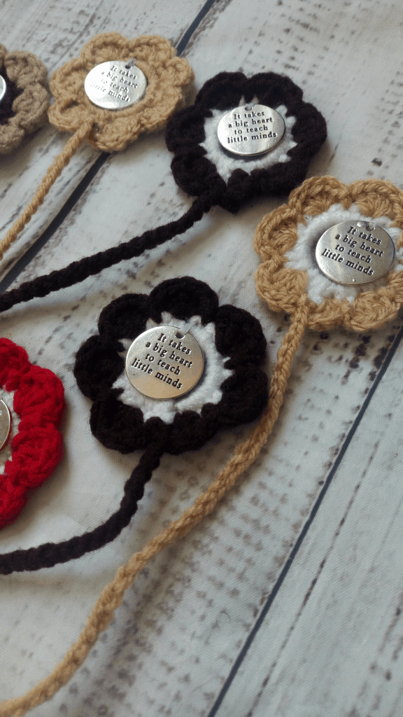 Free crochet bookmark pattern