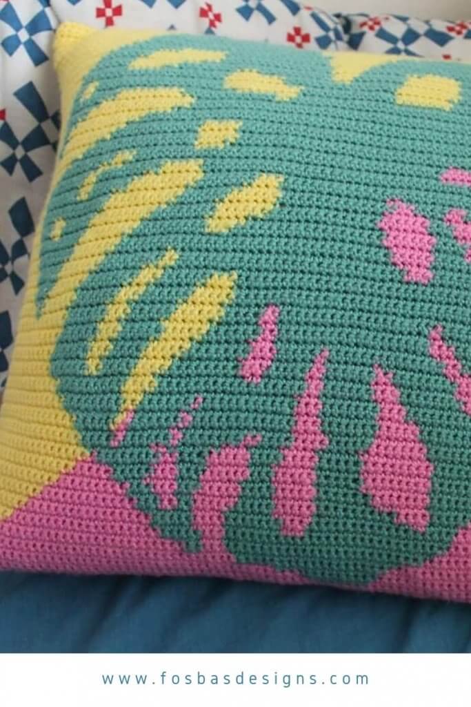 Beautiful crochet Cushion Pattern with tropical leaf .
Make yours in contrasting colors as an assent to your living room. 
