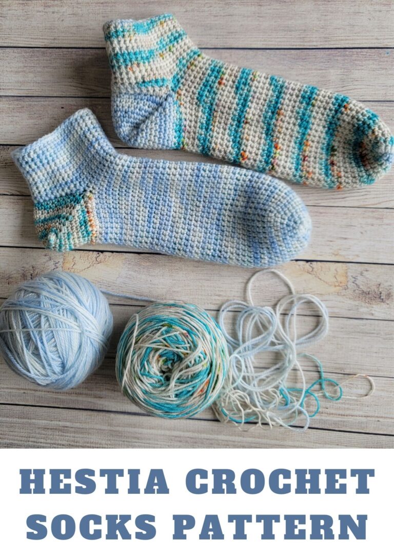 Hestia reversible crochet ankle socks Free Pattern Fosbas Designs