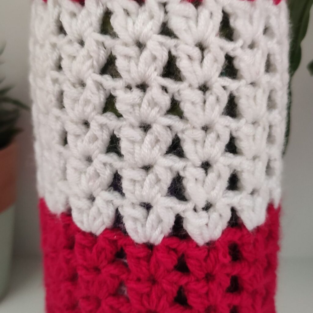Free and easy Crochet Wine Bottle Holder Pattern with detailed instructions and photos.