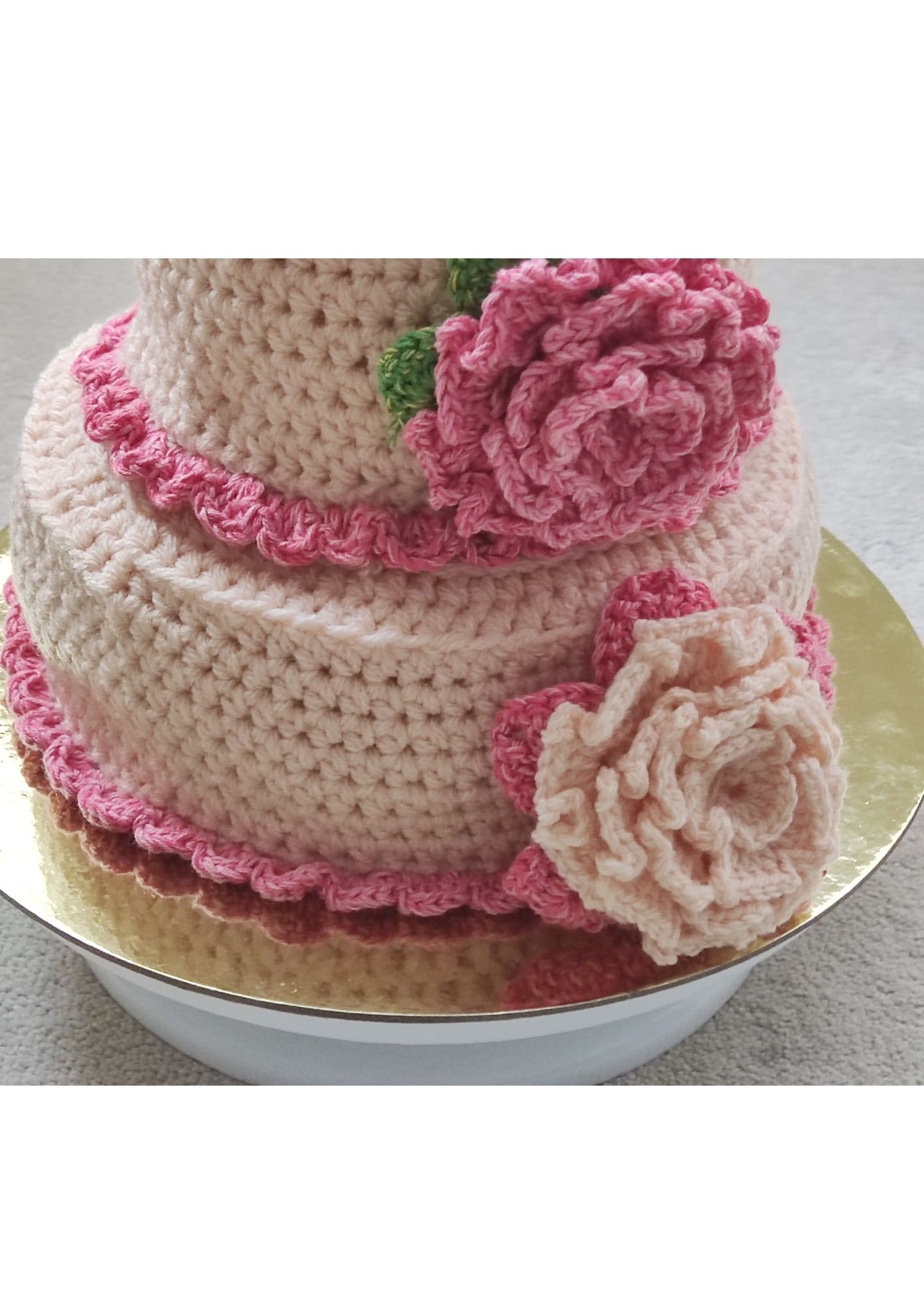 Easy crochet birthday cake