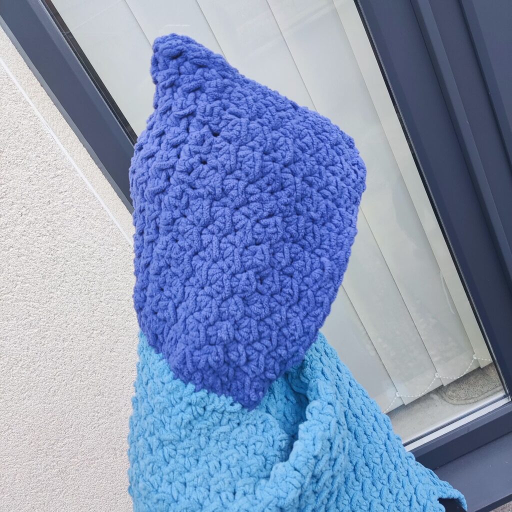 Crochet hooded blanket