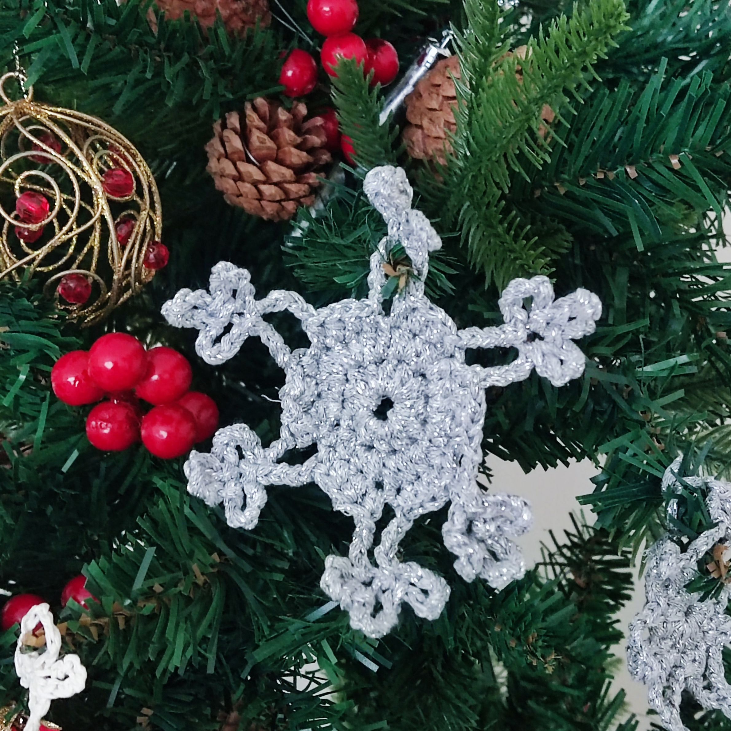 Crochet snowflakes free pattern