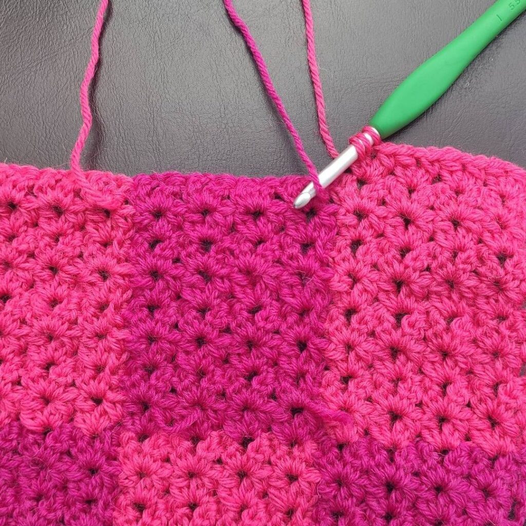 Chainging colors in crochet effortlessly tips