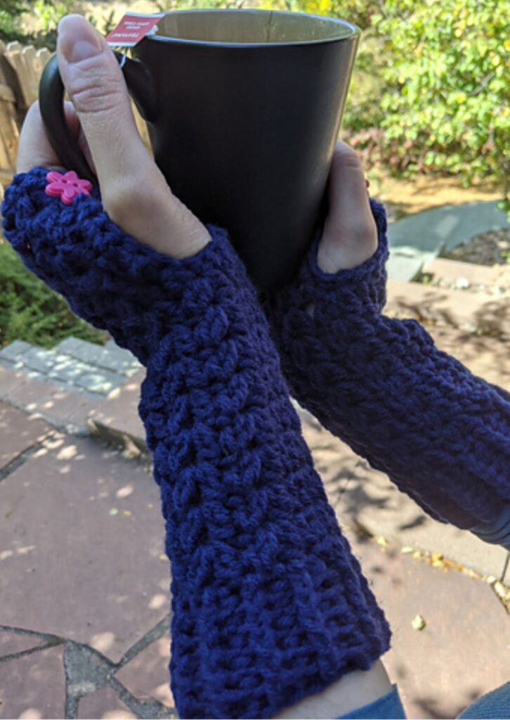 Crochet fingerless glove free pattern - Fosbas Designs