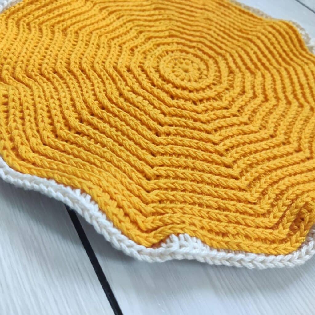 Lovely Circular Crochet Potholders - Free Patterns