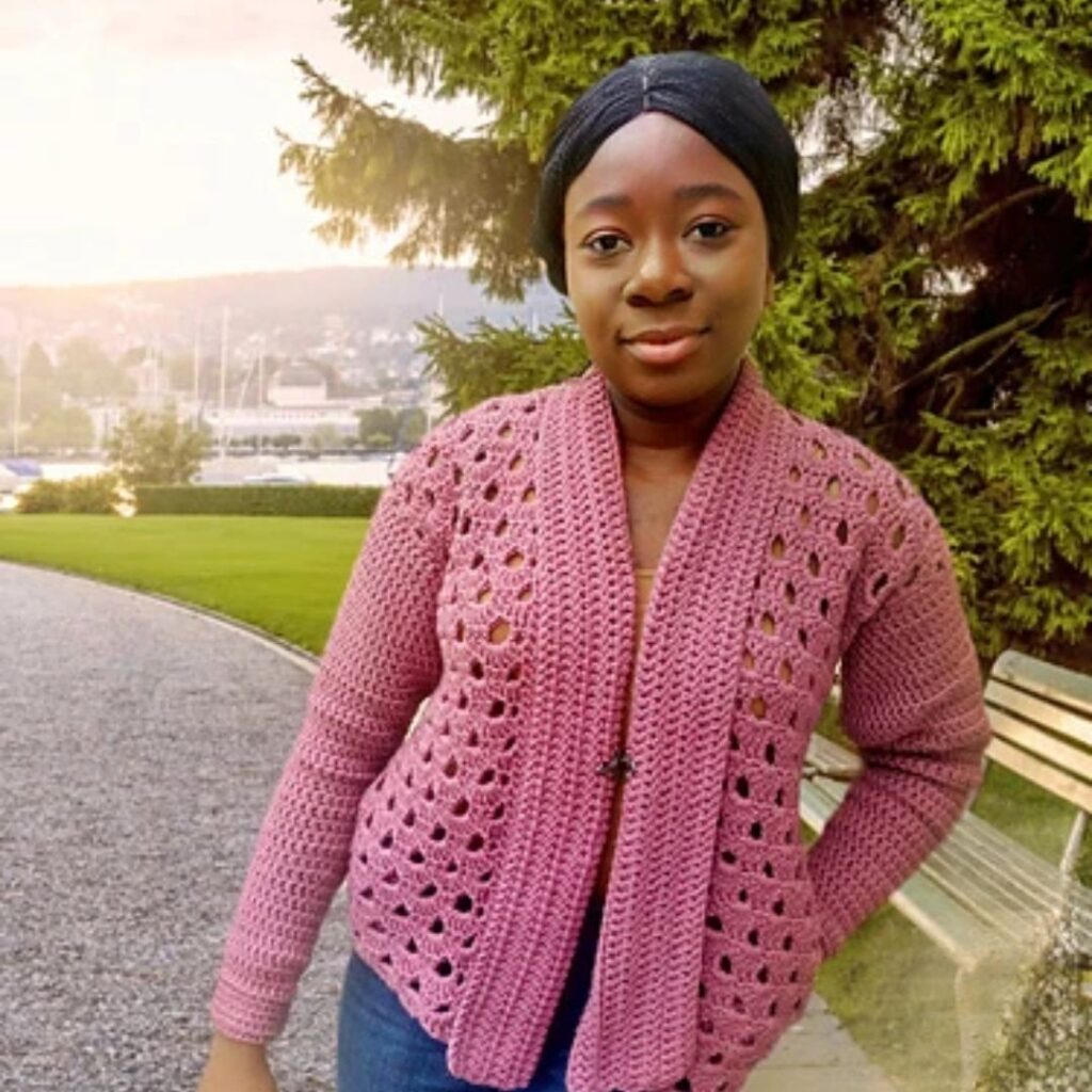 Crochet pocket cardigan free pattern - 9 different Sizes included 