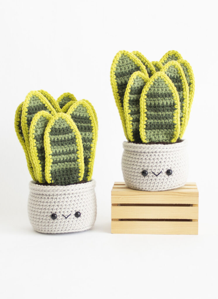 Amazing, Fun Crochet Plants Free Patterns with tips to help you make yours as realistic as possible!