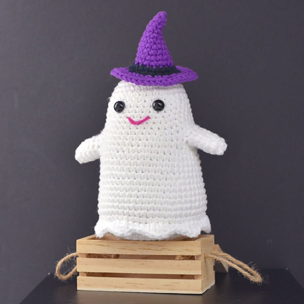 Crochet Halloween Ghost