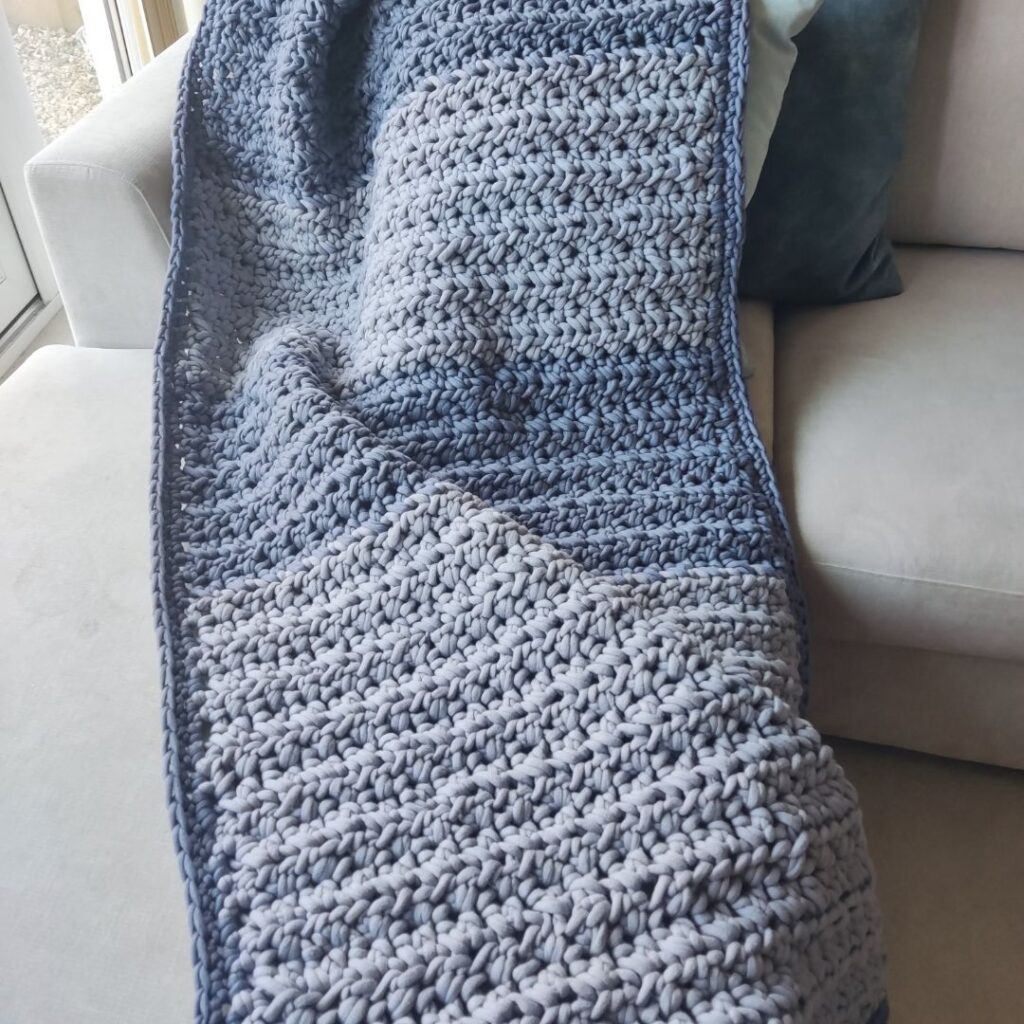 Easy chunky crochet blanket-free pattern - Fosbas Designs