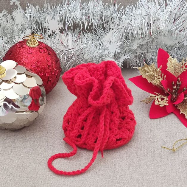 Quick crochet gift bag pattern - Fosbas Designs