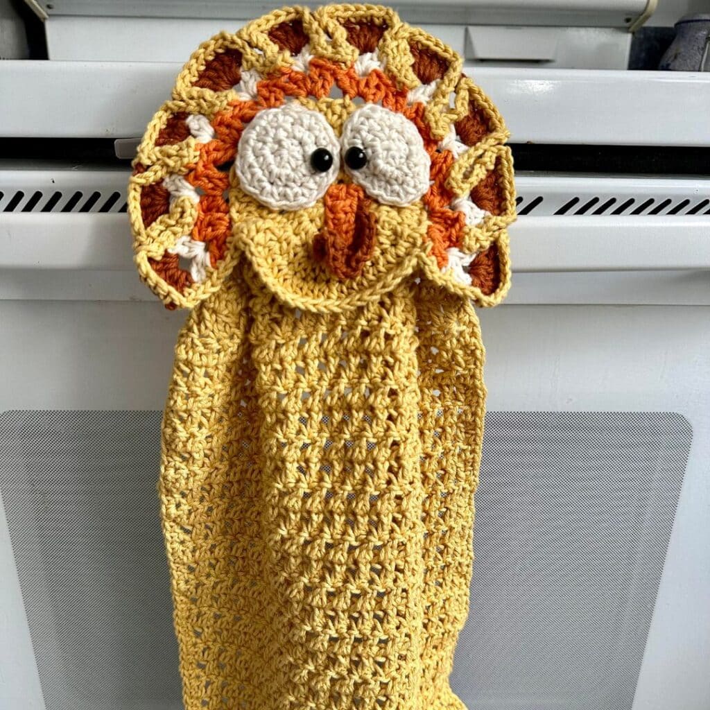 Fun and practical crochet kitchen towel free pattern