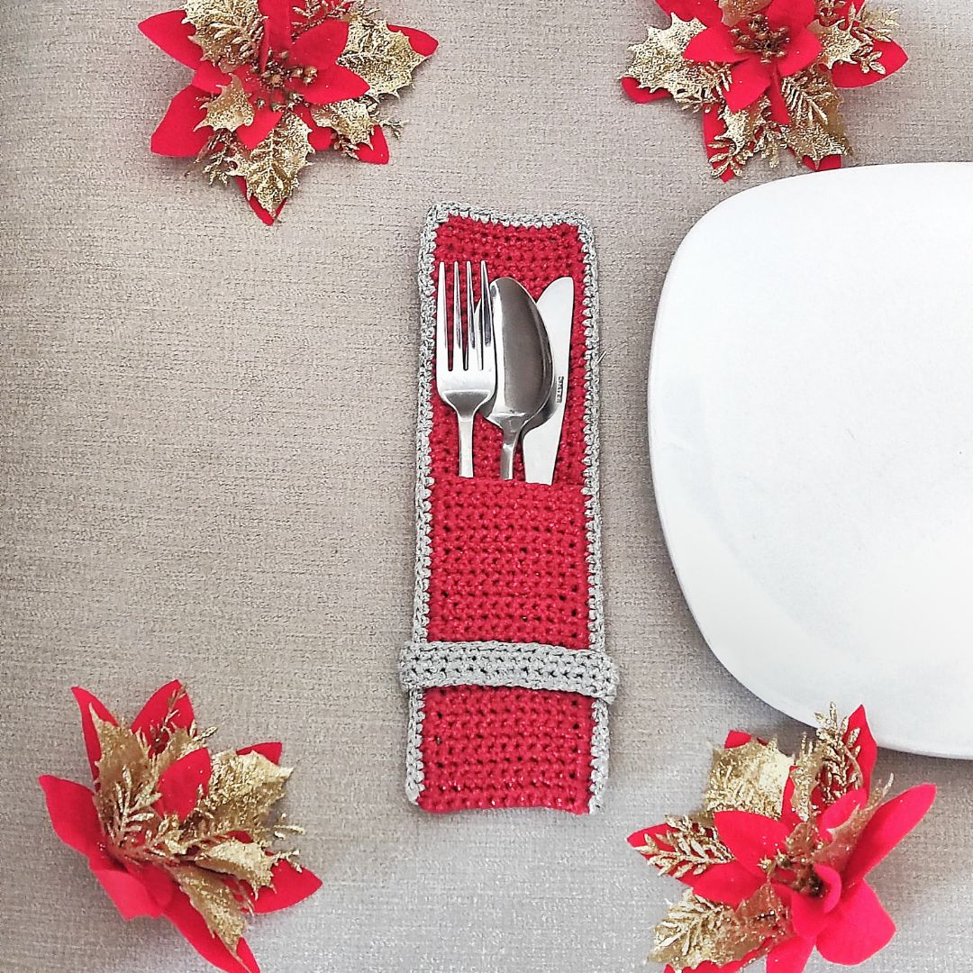 Fun and easy Crochet Christmas Cutlery Holder Pattern Free