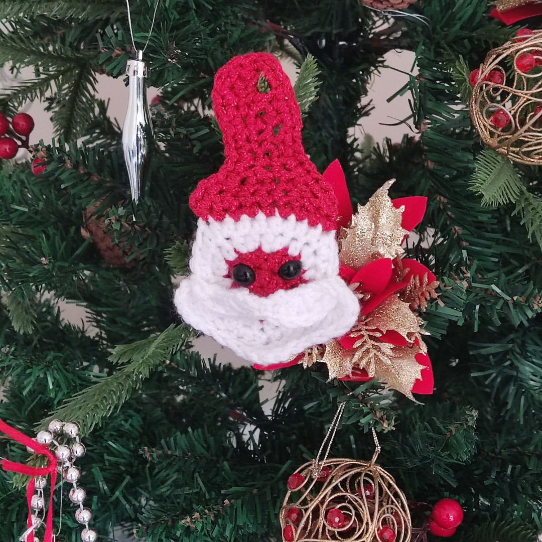 Easy crochet Christmas Santa Applique Pattern Free