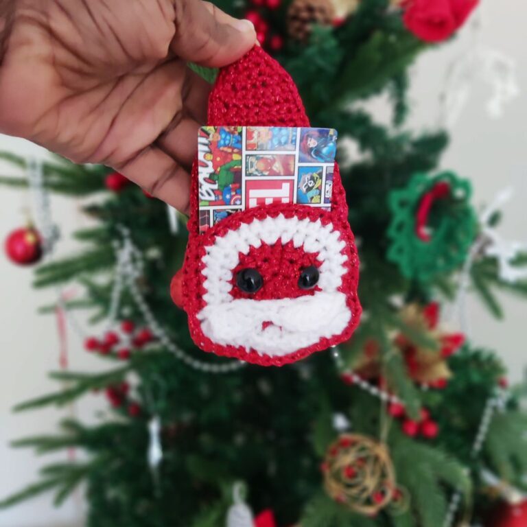 Christmas crochet gift card holder pattern
