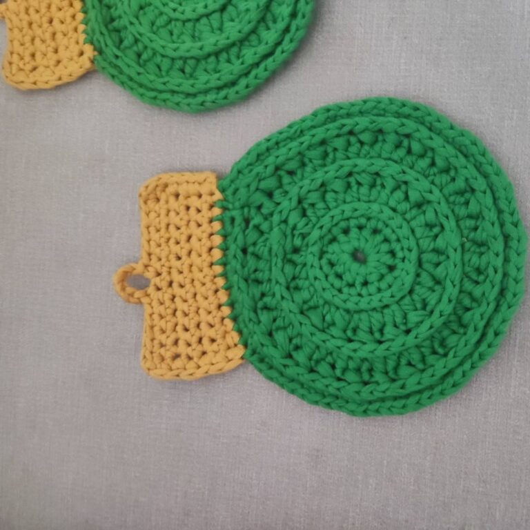 Christmas Crochet Hot Pad Pattern