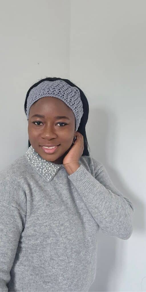 Easy crochet crown ear warmer free pattern ready in 30 minutes.